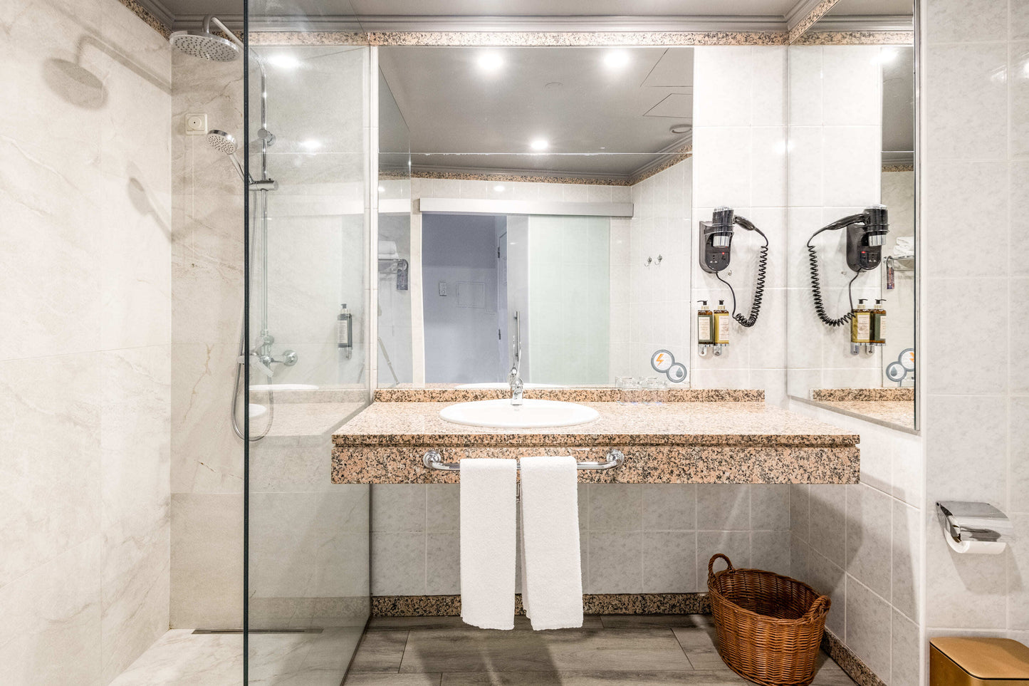 Save 50% FOR ( 3 nights ) in DOUBLE DELUXE ROOM